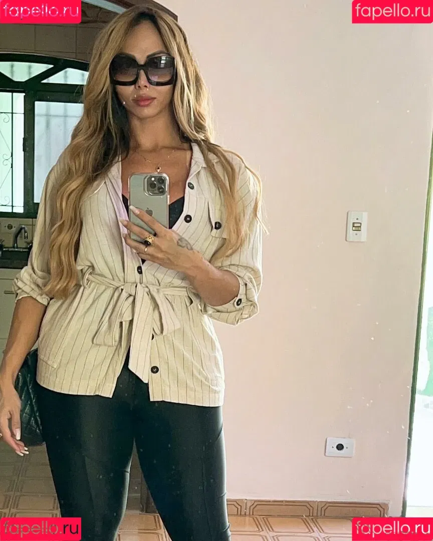 Agatha Ferraz Onlyfans Photo Gallery 