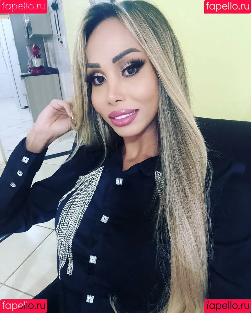 Agatha Ferraz Onlyfans Photo Gallery 