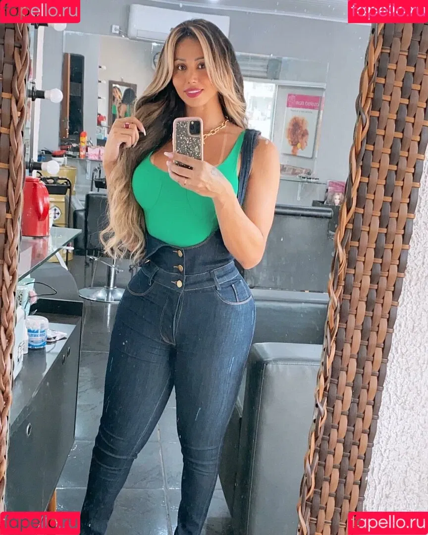 Agatha Ferraz Onlyfans Photo Gallery 