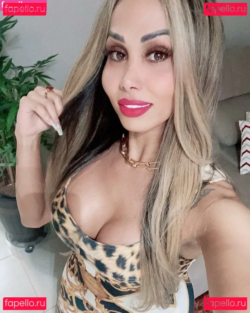 Agatha Ferraz Onlyfans Photo Gallery 