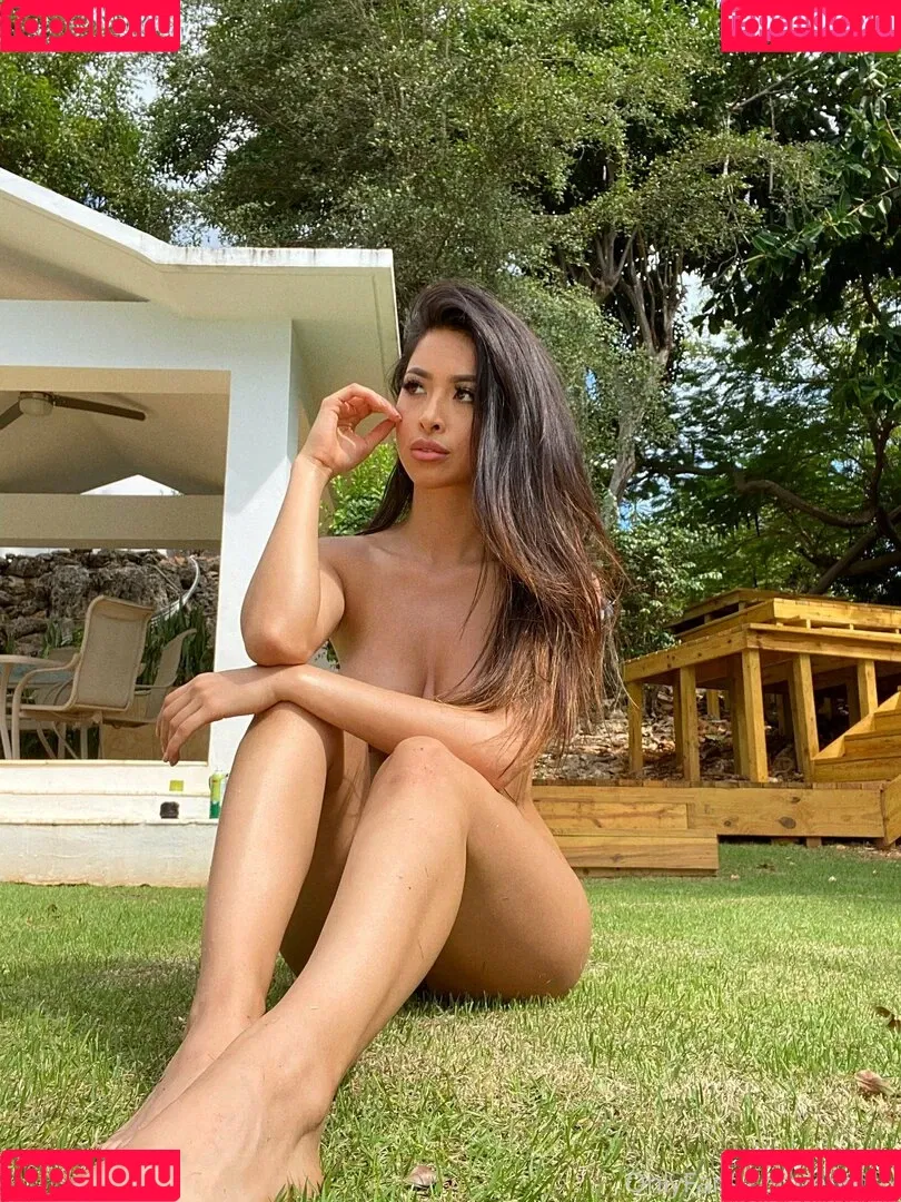 enellyx Onlyfans Photo Gallery 