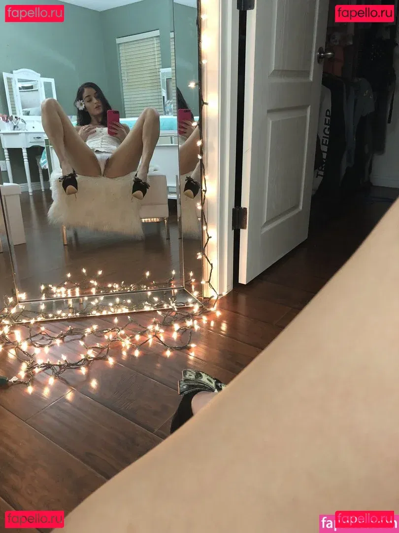 enellyx Onlyfans Photo Gallery 