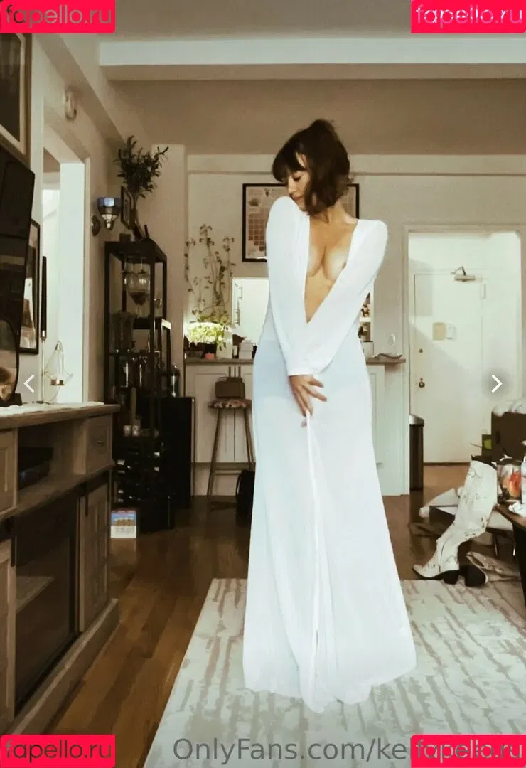 WomenBarstool Onlyfans Photo Gallery 