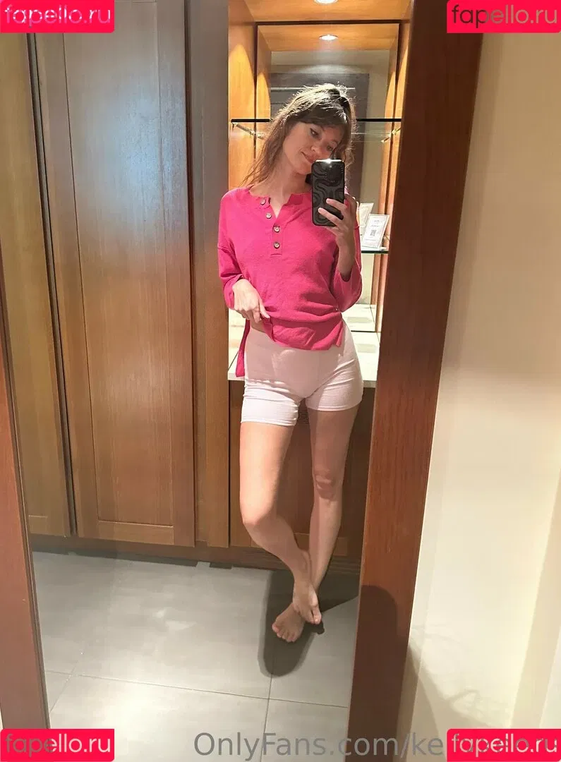 WomenBarstool Onlyfans Photo Gallery 