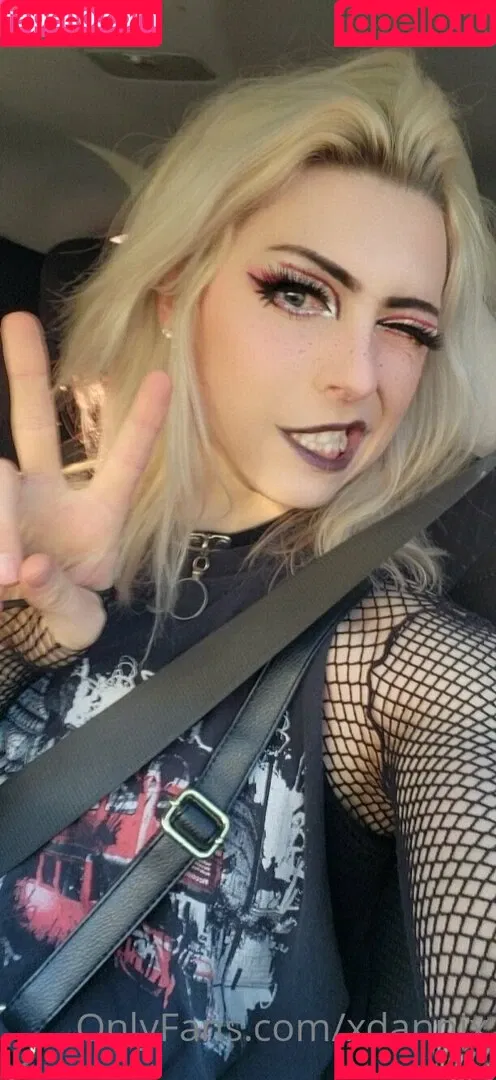 xdannix Onlyfans Photo Gallery 