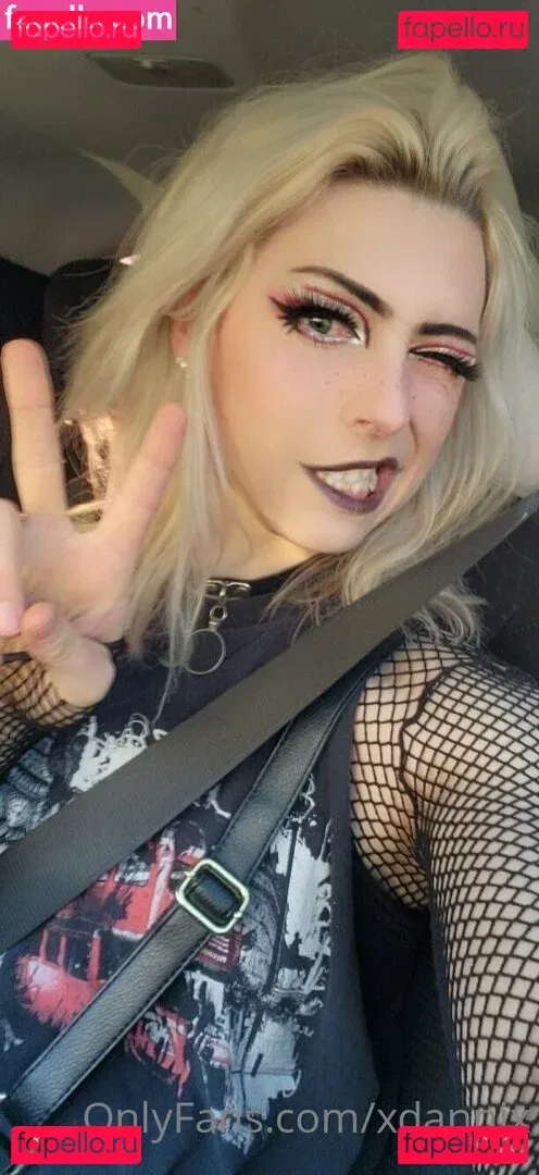 xdannix Onlyfans Photo Gallery 