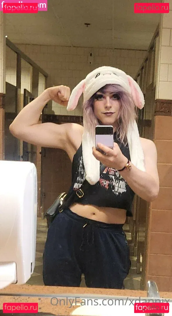 xdannix Onlyfans Photo Gallery 