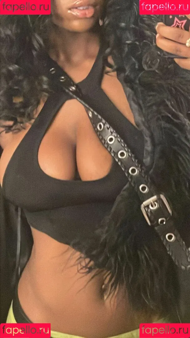 Majormommyissues Onlyfans Photo Gallery 