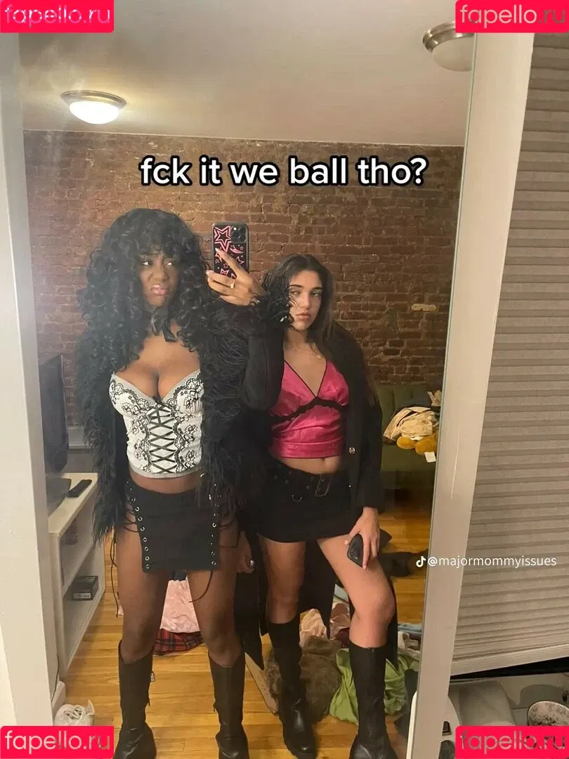 Majormommyissues Onlyfans Photo Gallery 