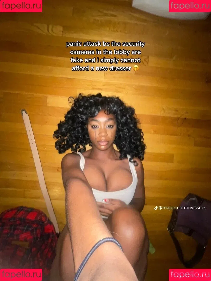 Majormommyissues Onlyfans Photo Gallery 