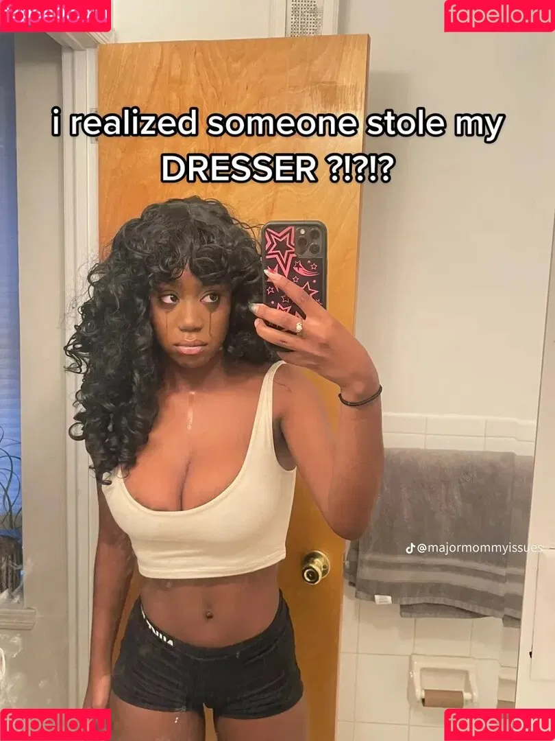 Majormommyissues Onlyfans Photo Gallery 