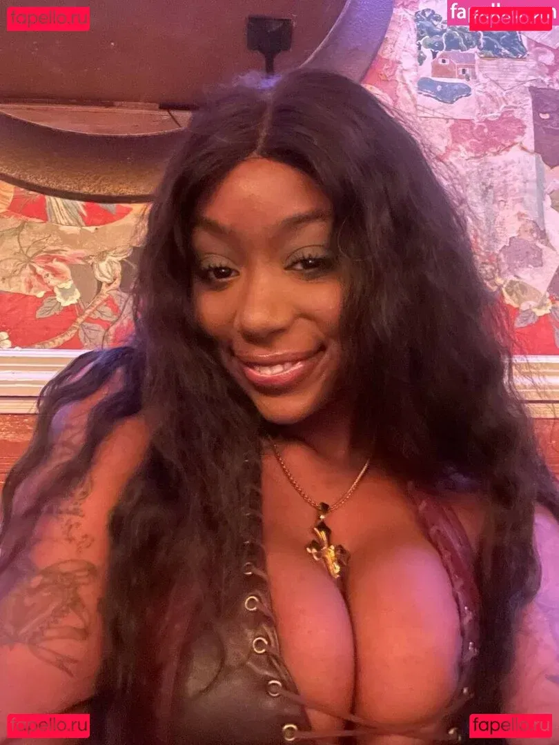 Majormommyissues Onlyfans Photo Gallery 