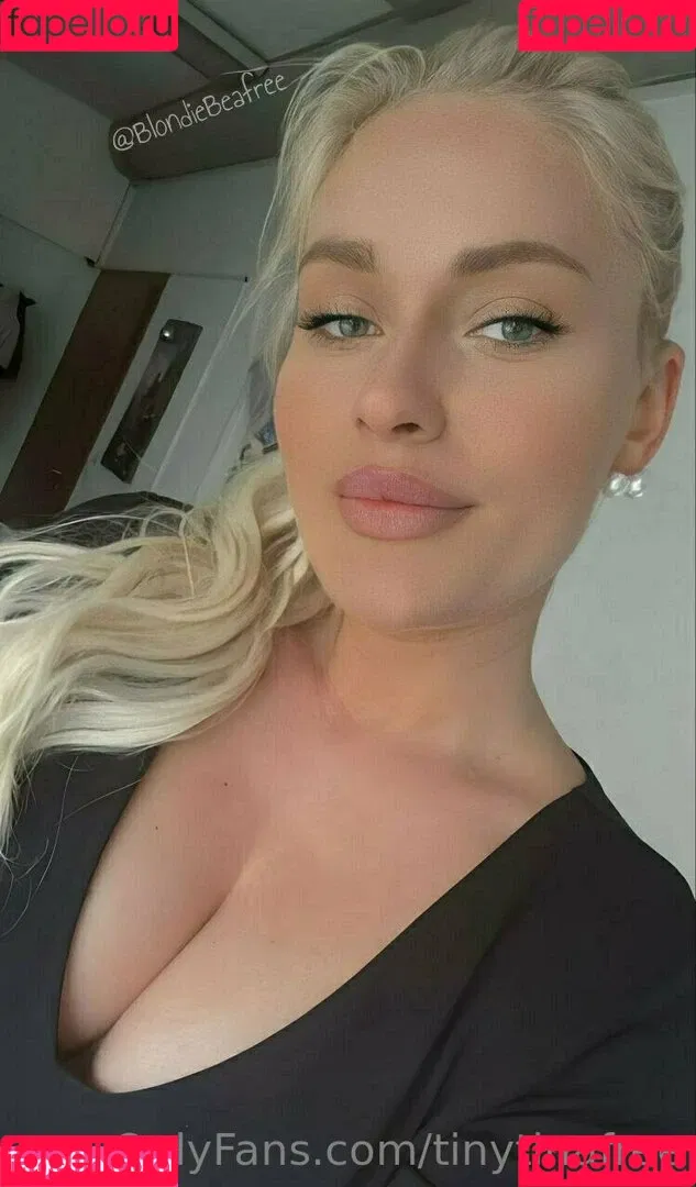 tinytinafree Onlyfans Photo Gallery 
