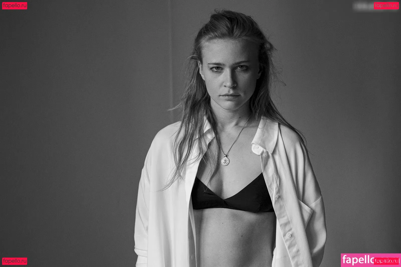 Jeanne Goursaud Onlyfans Photo Gallery 