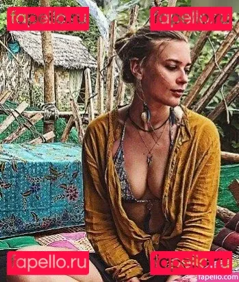 Jeanne Goursaud Onlyfans Photo Gallery 