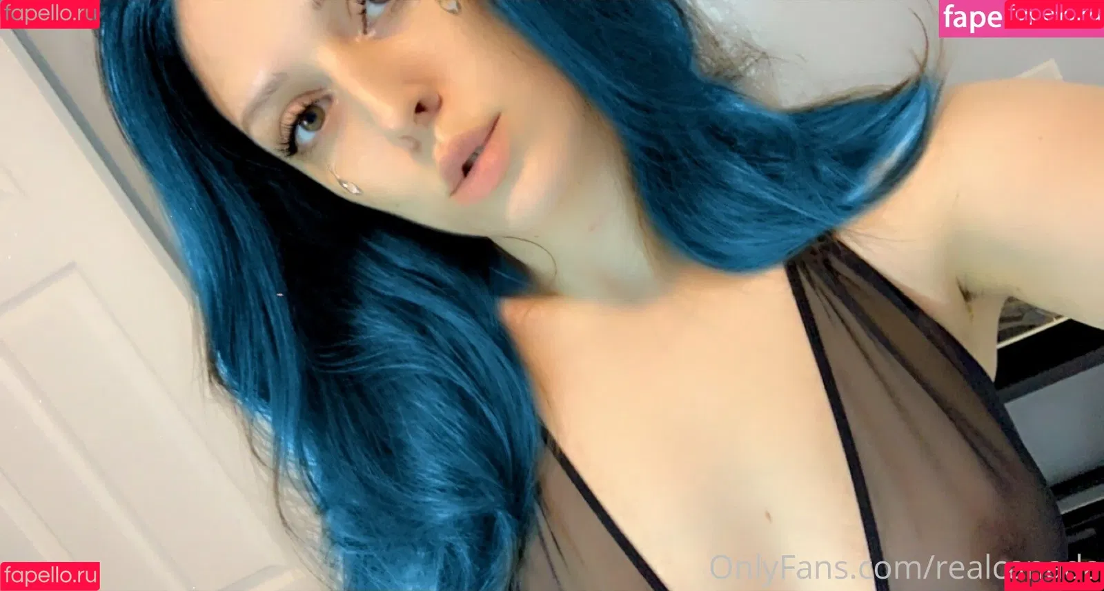 realcanadaali Onlyfans Photo Gallery 