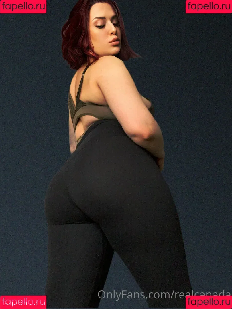 realcanadaali Onlyfans Photo Gallery 