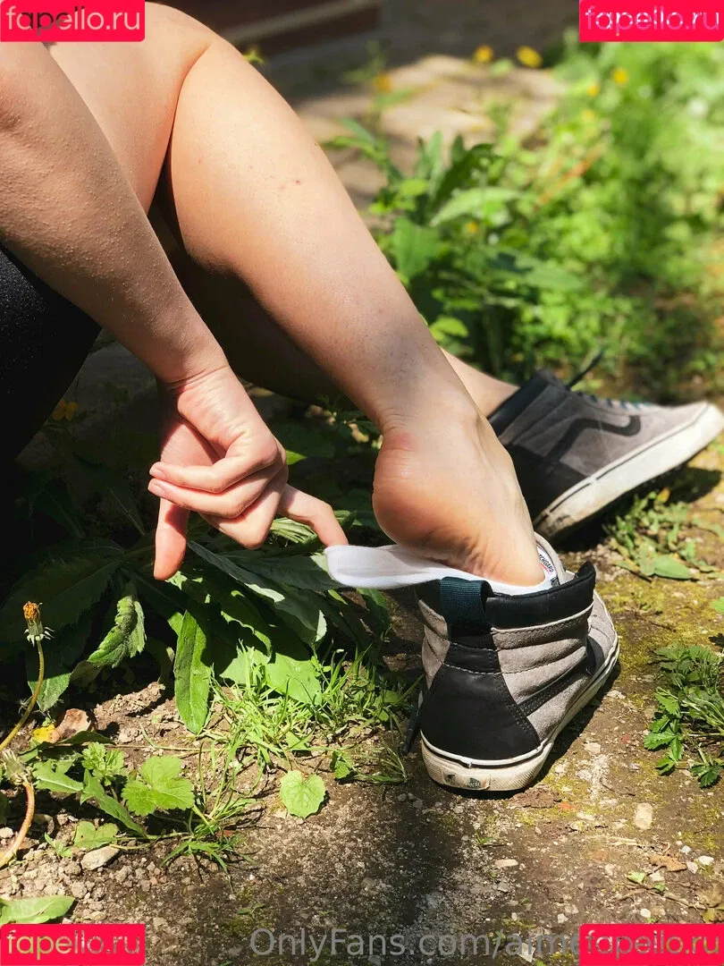 aimeefeetxx Onlyfans Photo Gallery 