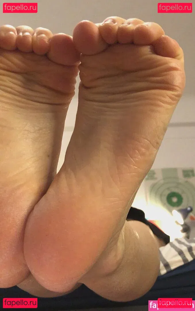 aimeefeetxx Onlyfans Photo Gallery 