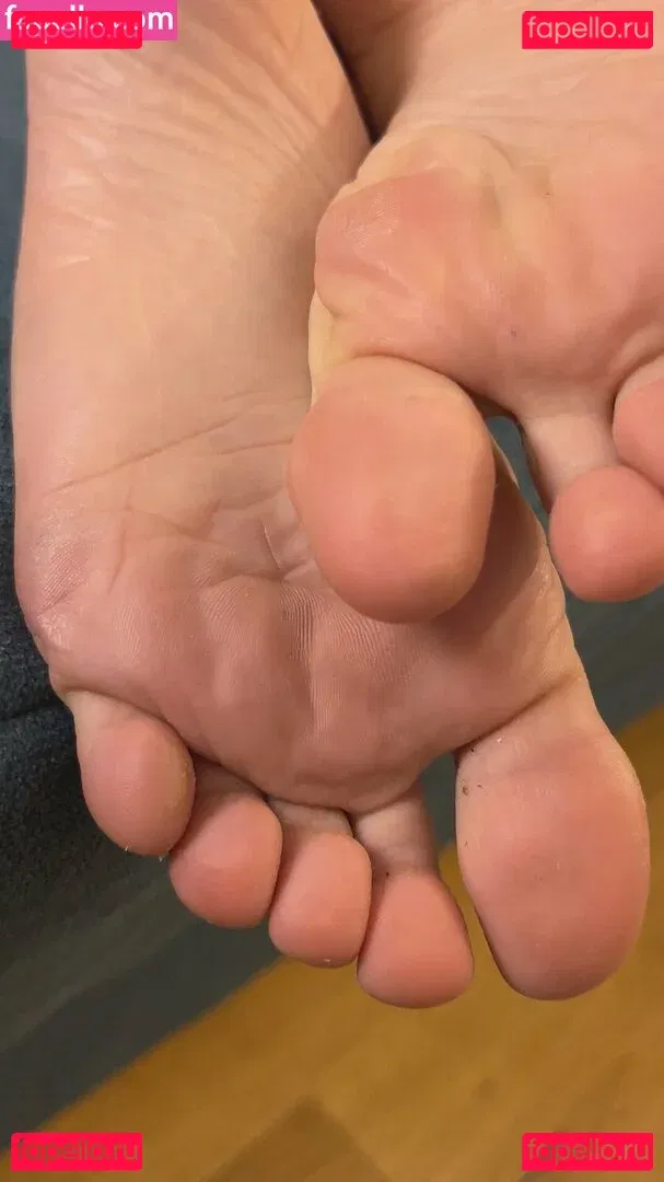 aimeefeetxx Onlyfans Photo Gallery 