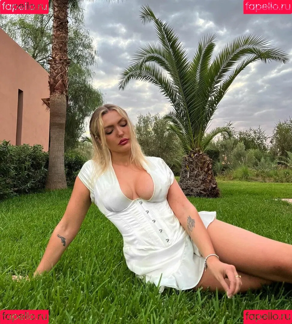 MillieT25 Onlyfans Photo Gallery 