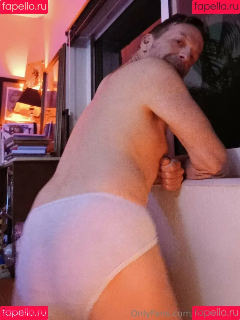 hairyartist Onlyfans Photo Gallery 