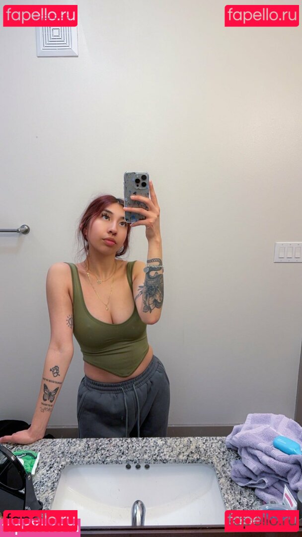 Sluuttyallyy Nude Onlyfans Photo 24