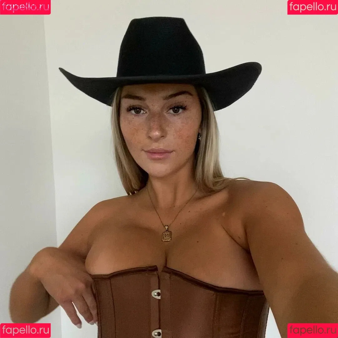 Abbey Wilson Onlyfans Photo Gallery 