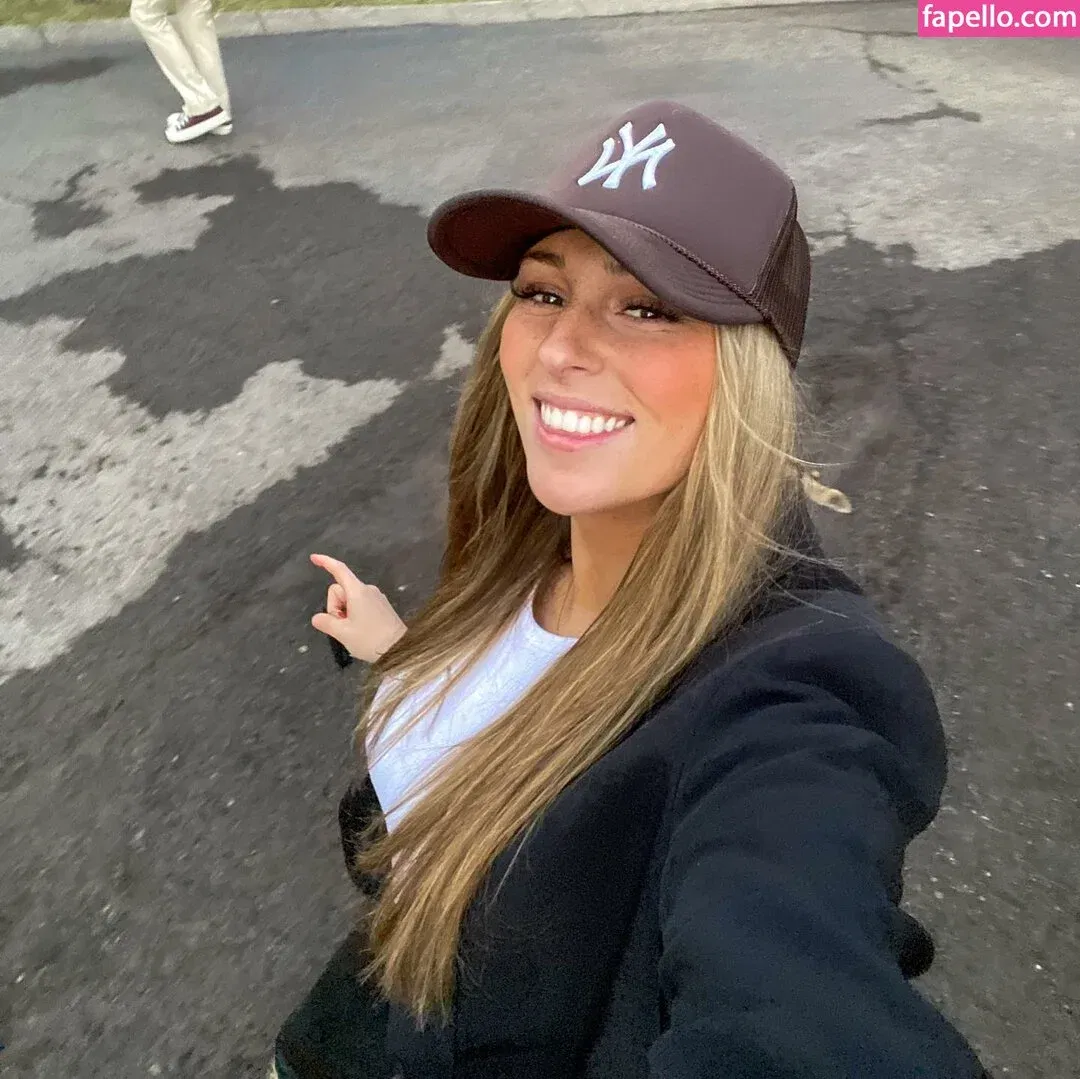 Abbey Wilson Onlyfans Photo Gallery 