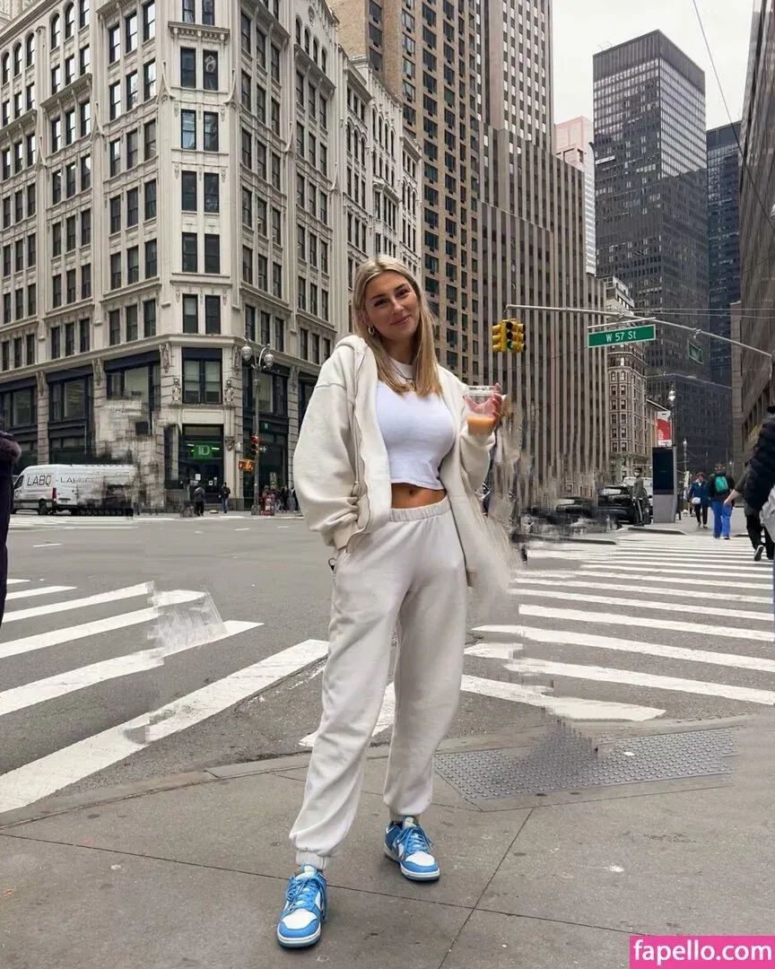 Abbey Wilson Onlyfans Photo Gallery 