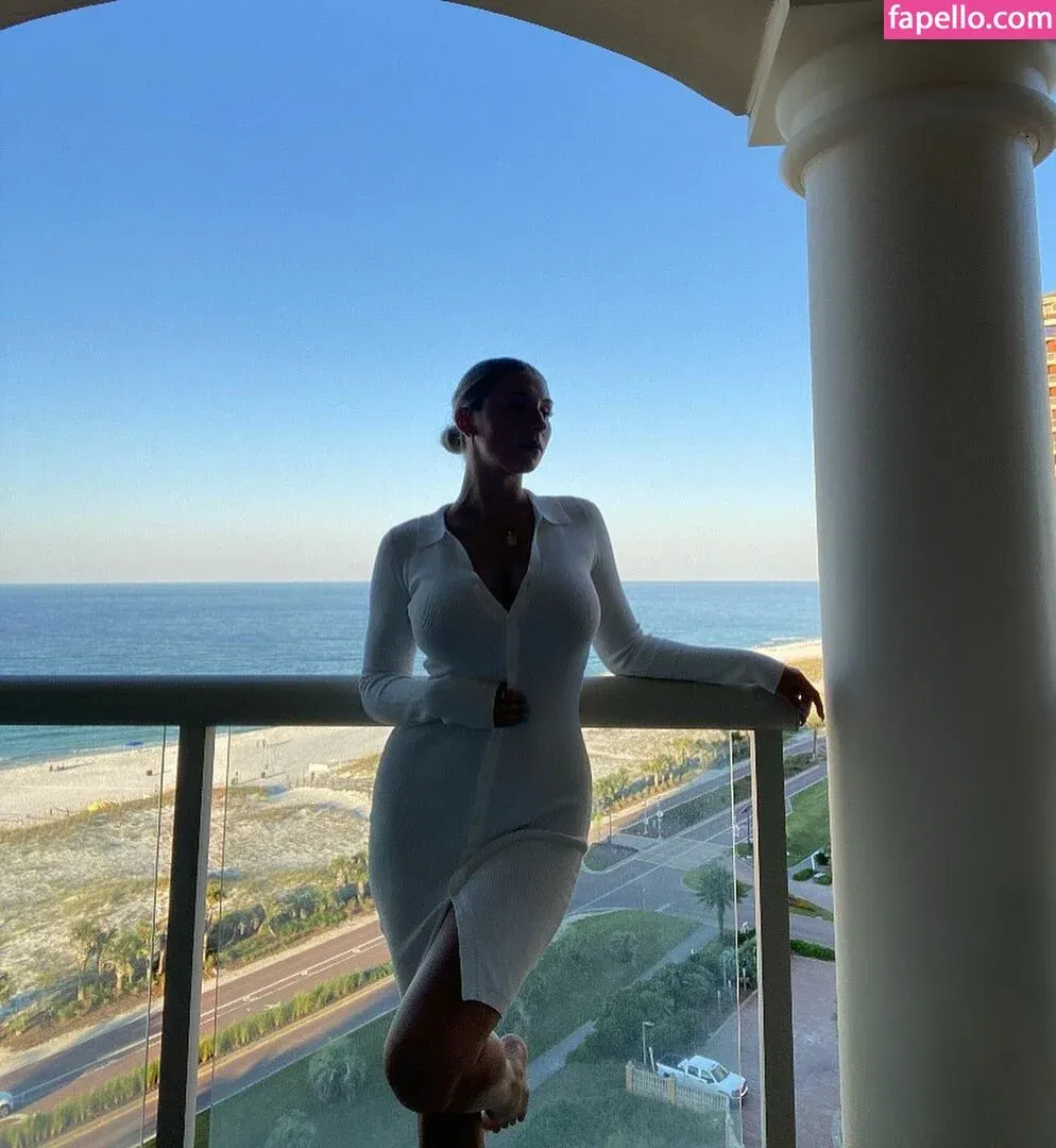 Abbey Wilson Onlyfans Photo Gallery 