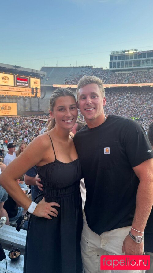 Abbey Wilson Onlyfans Photo Gallery 