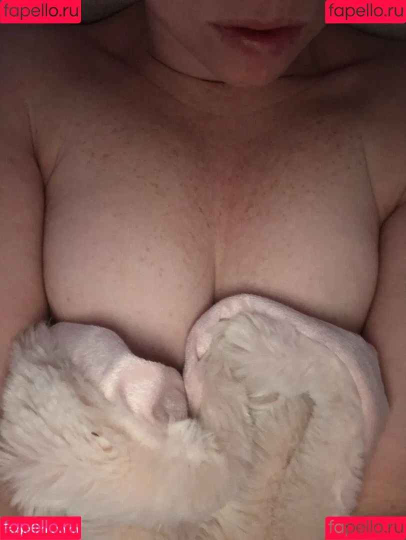 Bustyredheadmilf Onlyfans Photo Gallery 