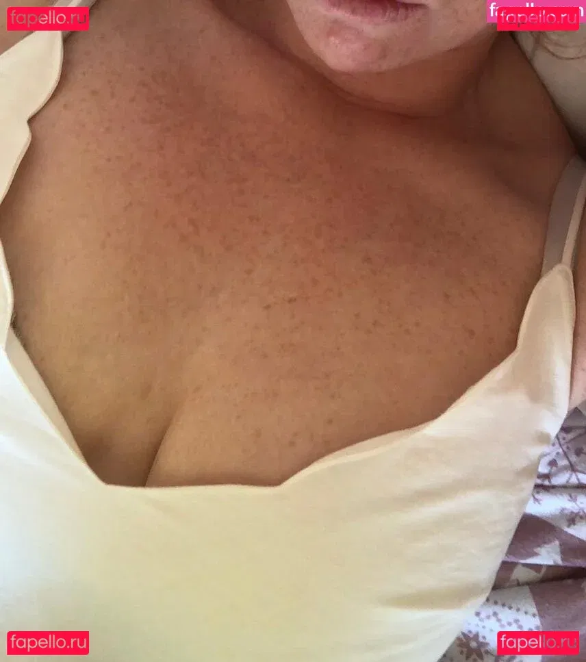 Bustyredheadmilf Onlyfans Photo Gallery 