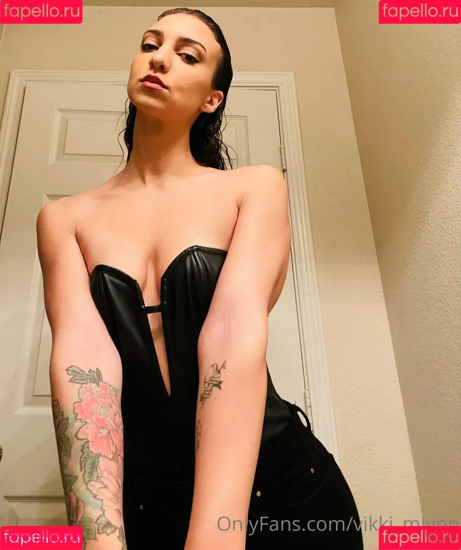 Vikki Mlynn Onlyfans Photo Gallery 