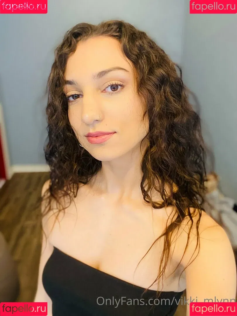 Vikki Mlynn Onlyfans Photo Gallery 