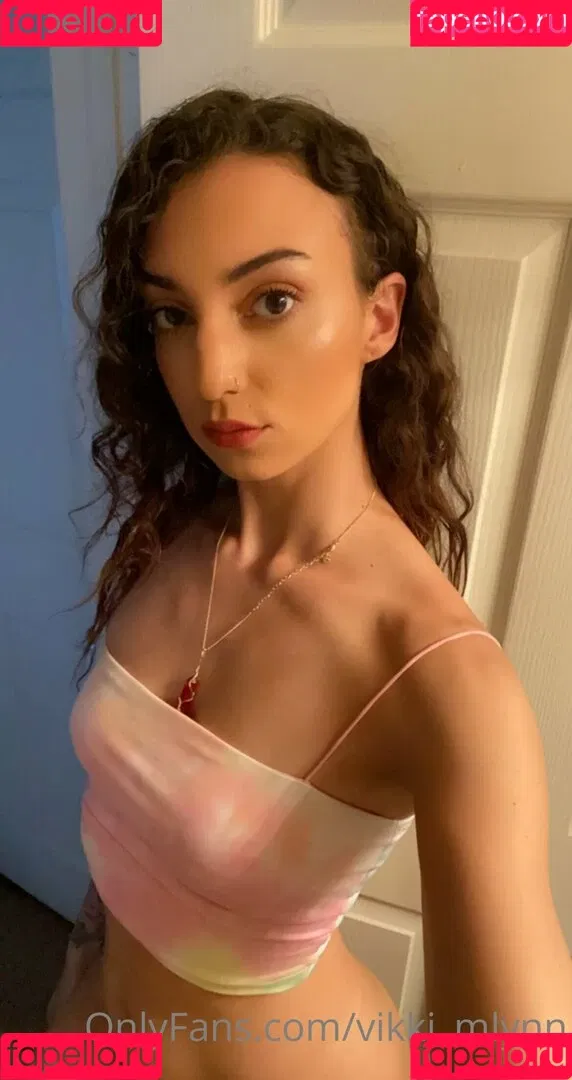 Vikki Mlynn Onlyfans Photo Gallery 