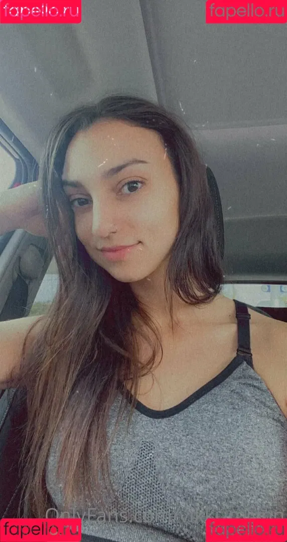 Vikki Mlynn Onlyfans Photo Gallery 