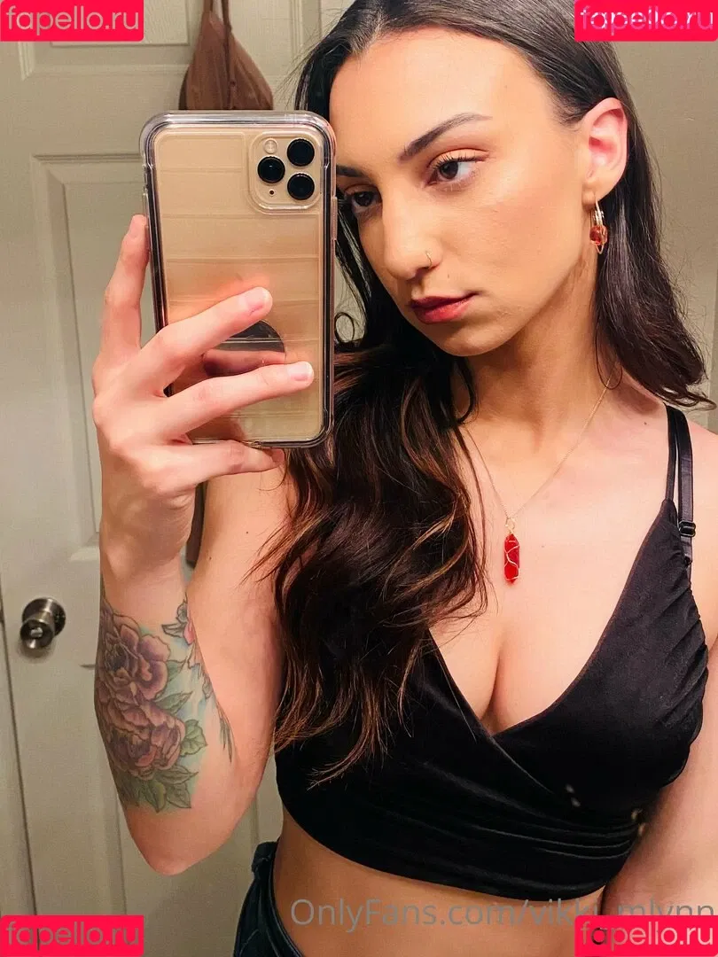 Vikki Mlynn Onlyfans Photo Gallery 
