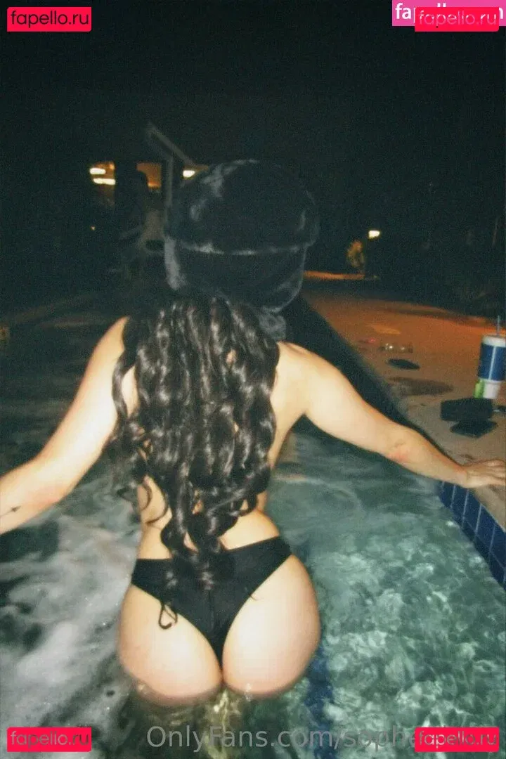 sopheekruz Onlyfans Photo Gallery 