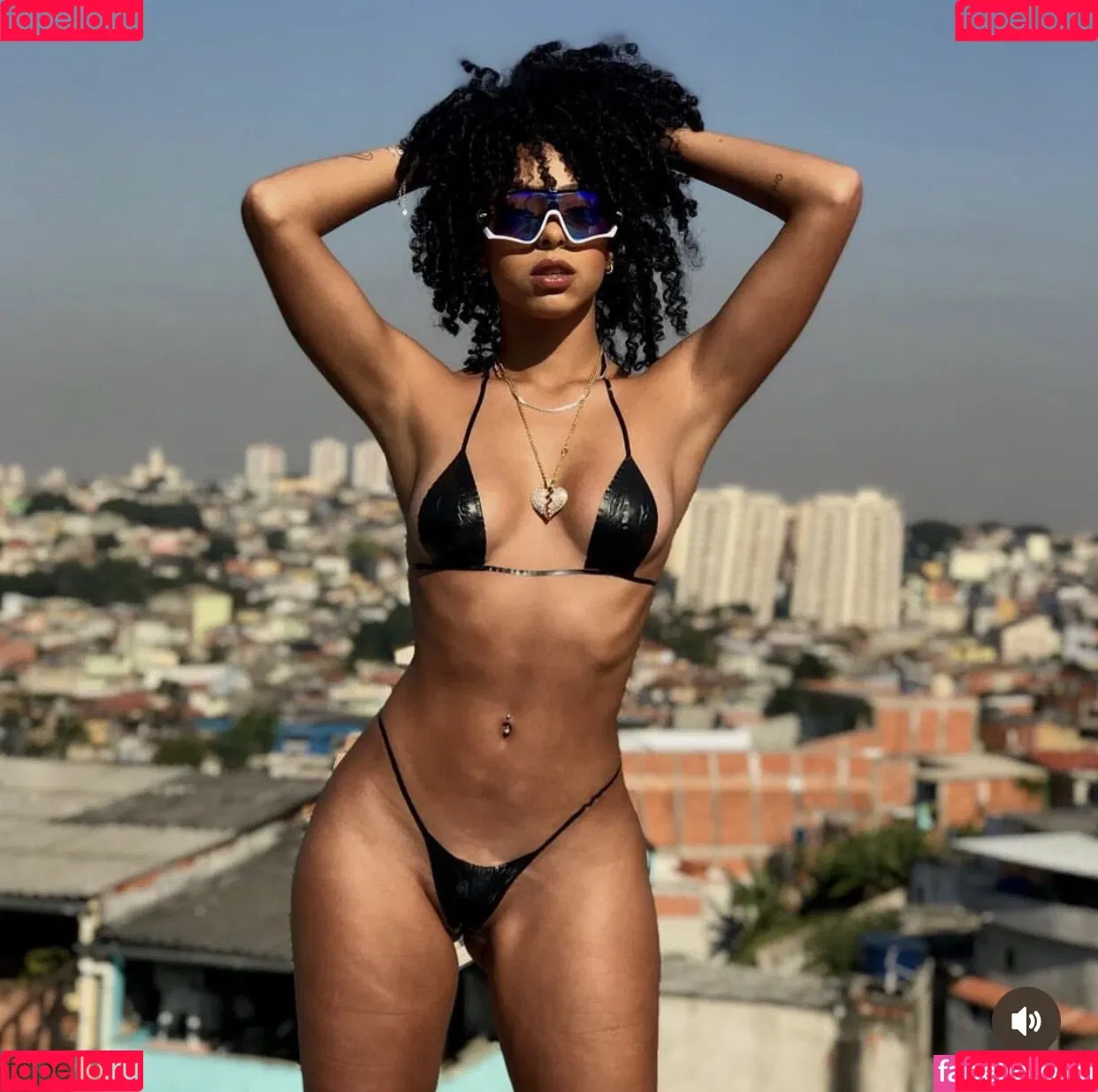Isis Pequine Onlyfans Photo Gallery 