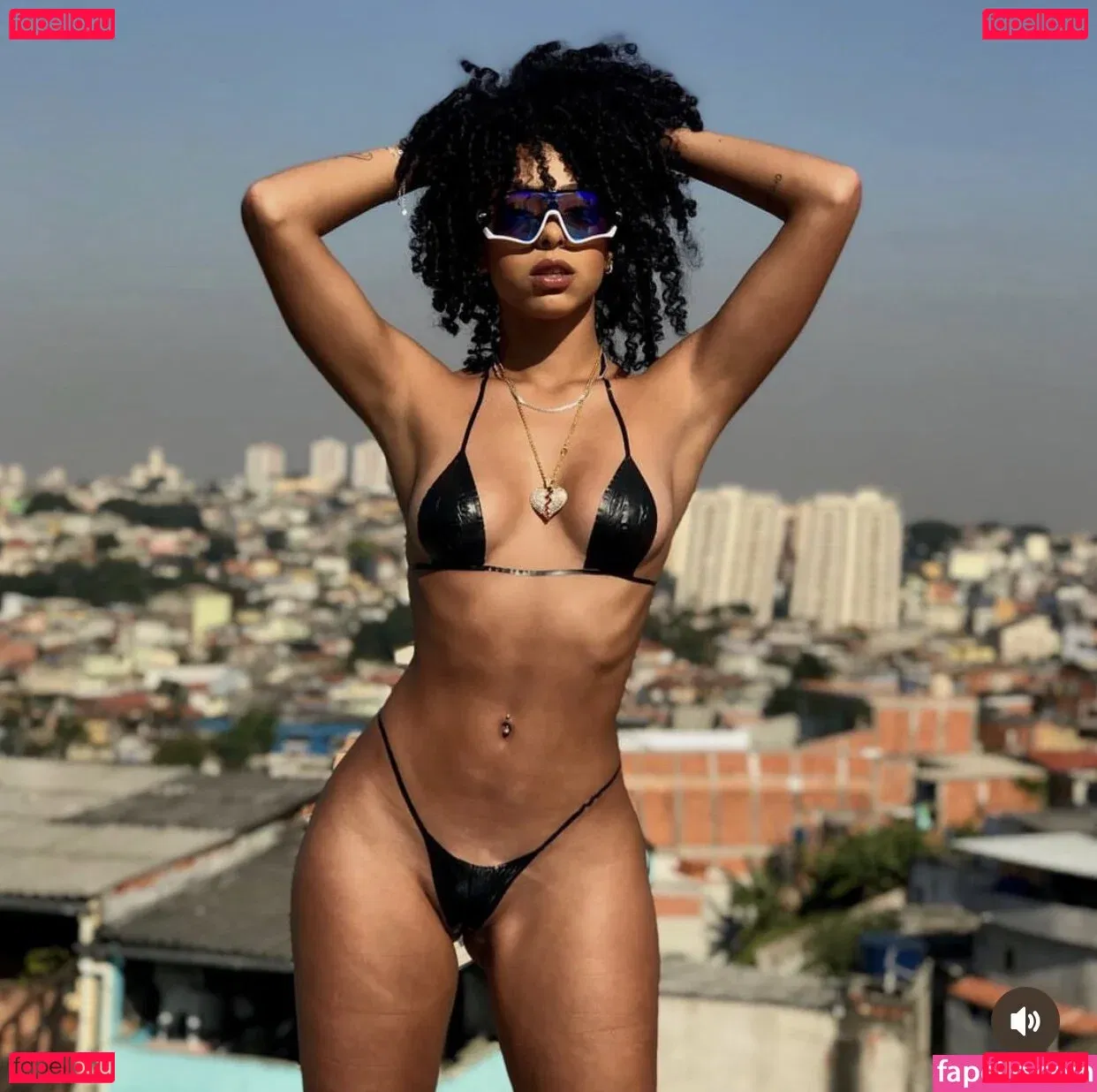 Isis Pequine Onlyfans Photo Gallery 