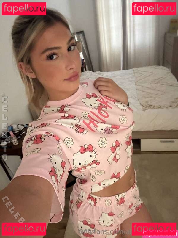 Alice Beaumont Nude Onlyfans Photo 8