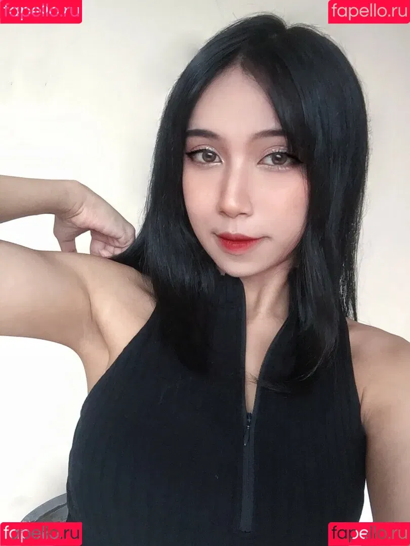 Refeen Onlyfans Photo Gallery 