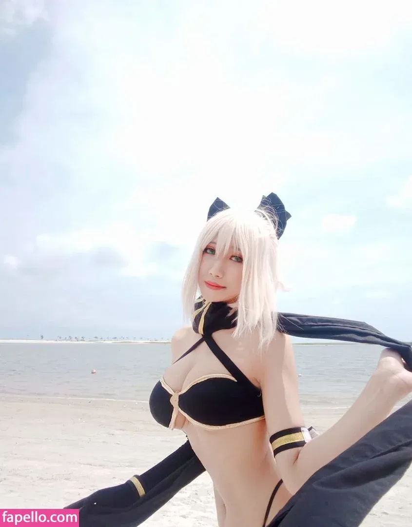 Refeen Onlyfans Photo Gallery 