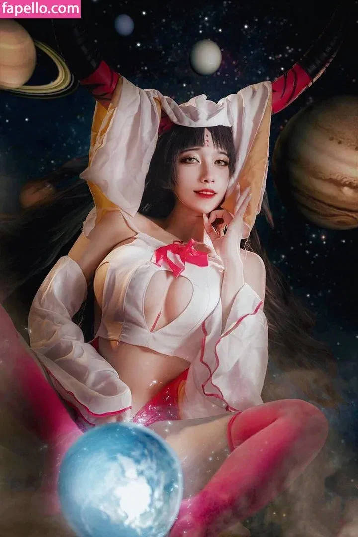 Refeen Onlyfans Photo Gallery 