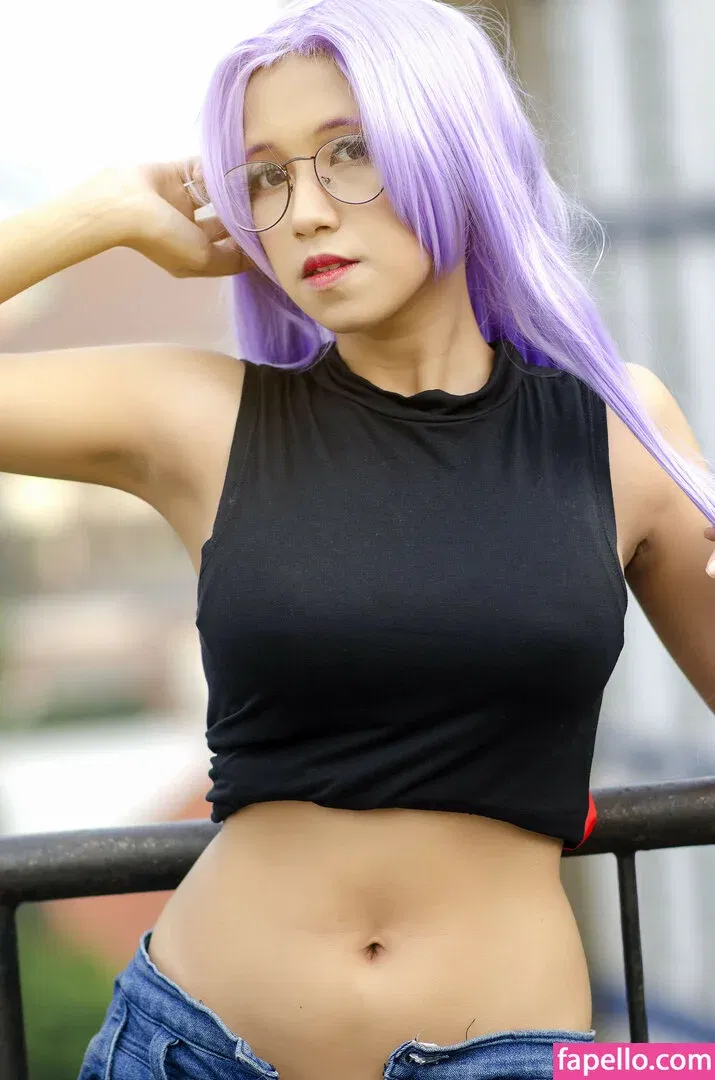 Refeen Onlyfans Photo Gallery 