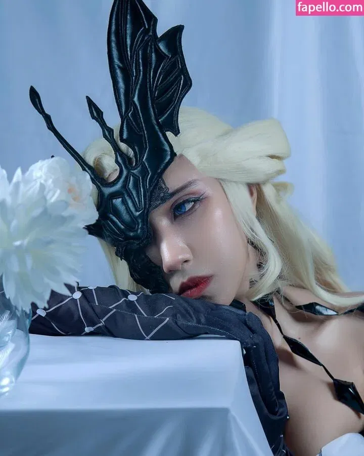 Refeen Onlyfans Photo Gallery 