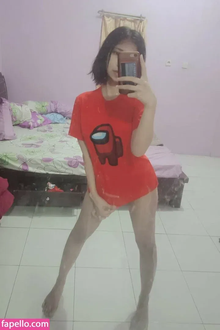 Refeen Onlyfans Photo Gallery 