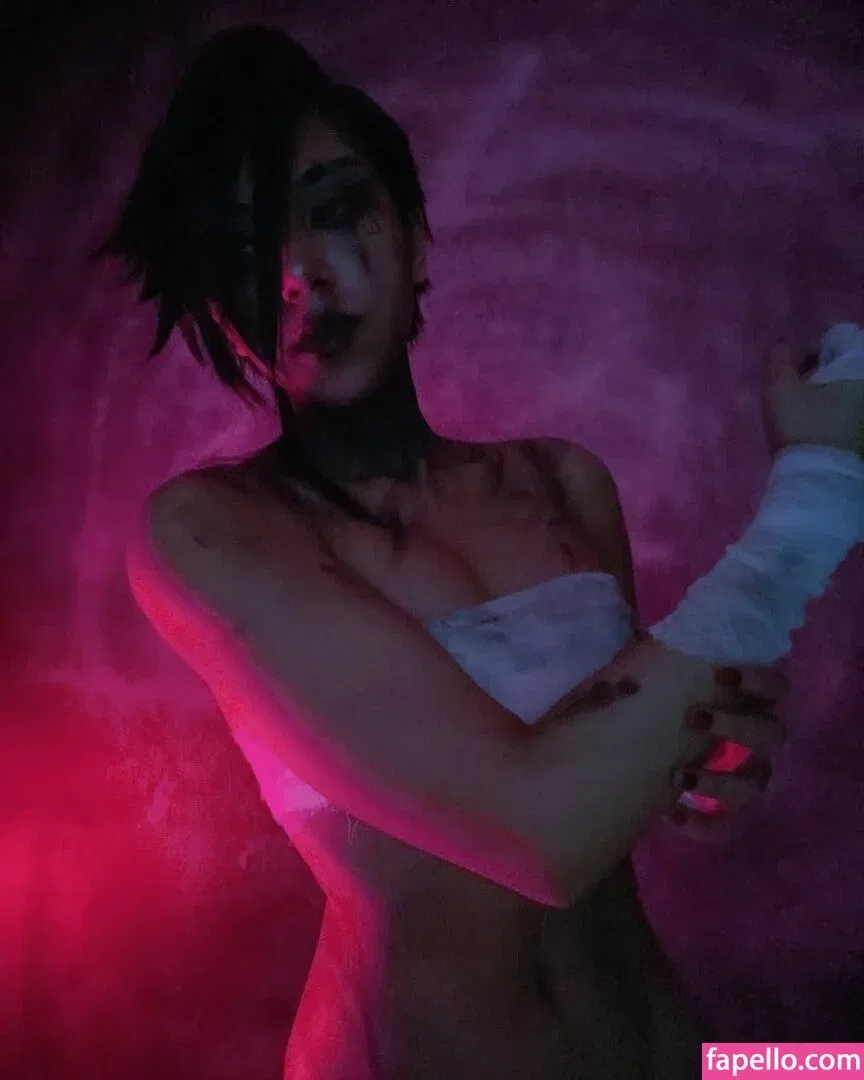 Refeen Onlyfans Photo Gallery 